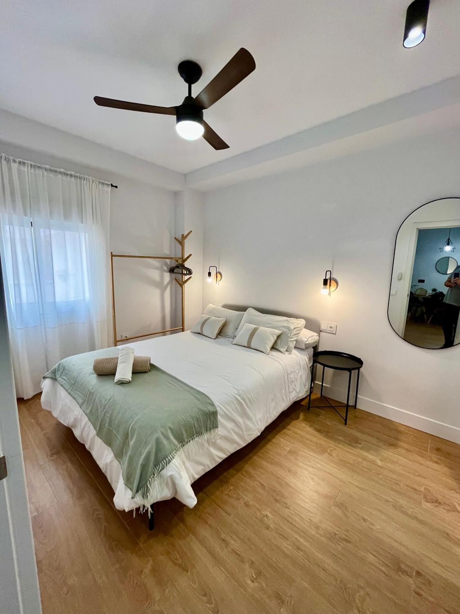 Piso Picasso, Modern In The Heart Of Appartement